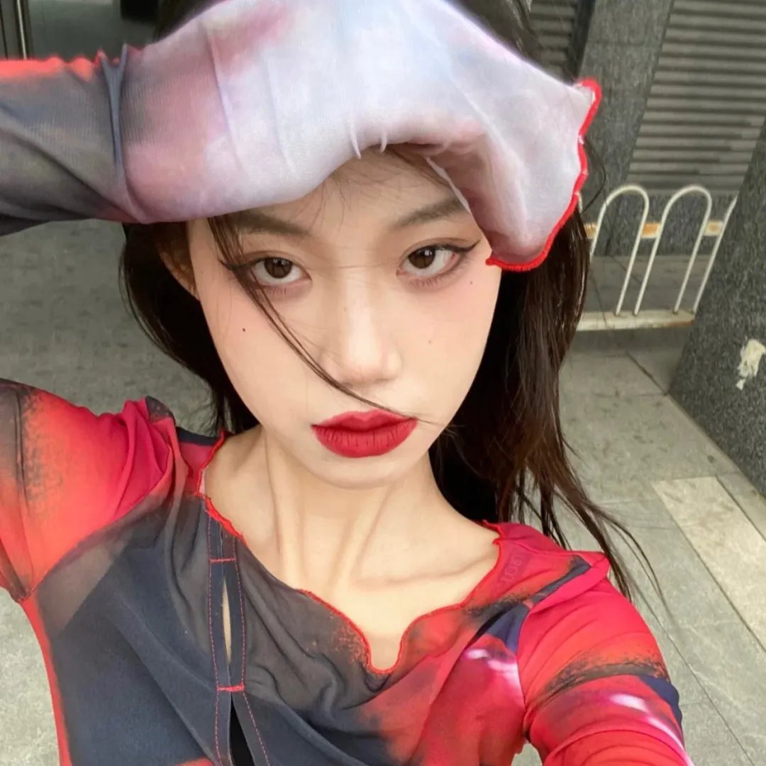 女记者查案记 海报